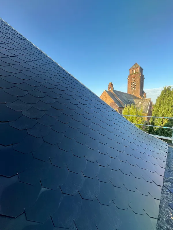 Vernieuwen van dak met leien